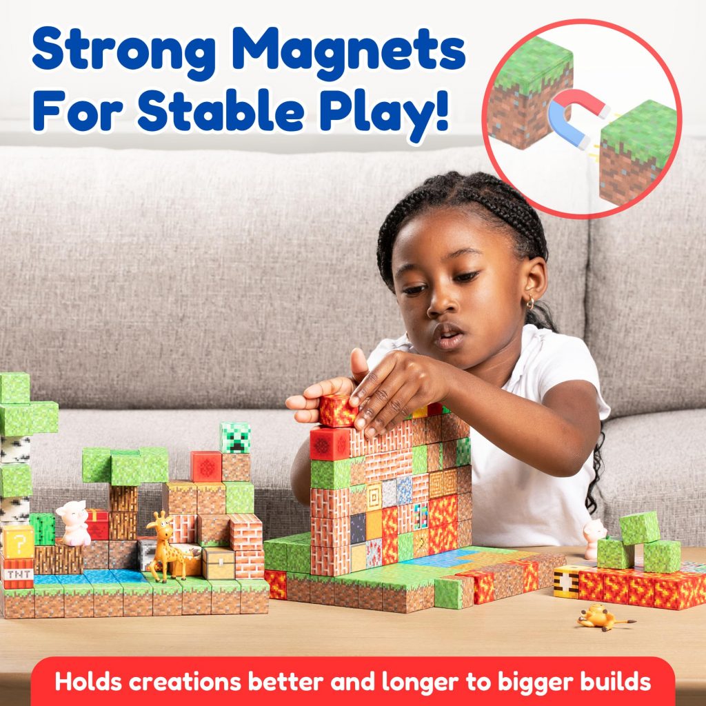 Ребенок играет конструктором